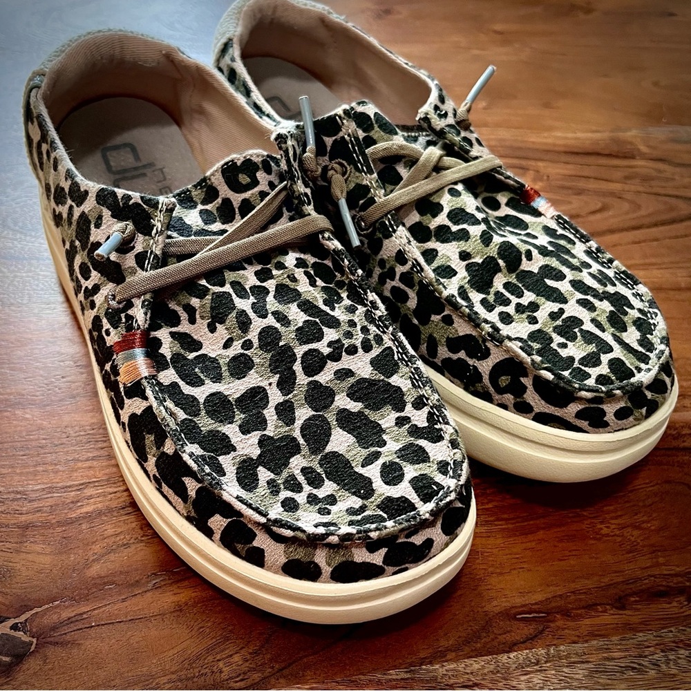 Hey Dude Jungle Beige Size 7